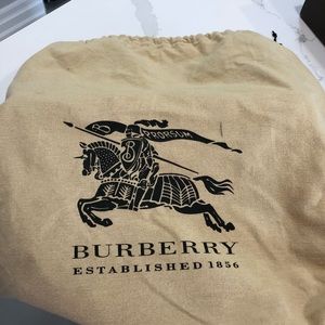 Burberry purse